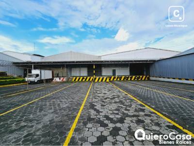 Bodega en alquiler en Carretera Nueva León, Managua – 1,800 m²