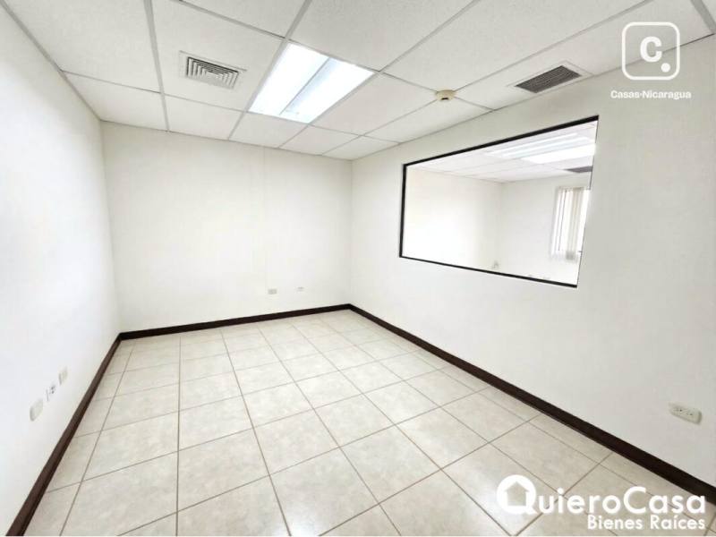 Oficina en alquiler en Villa Fontana, Managua – 80 m²