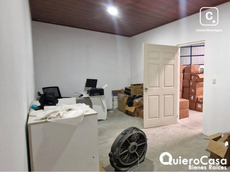 Bodega en alquiler en Las Colinas, Managua – 750 m²