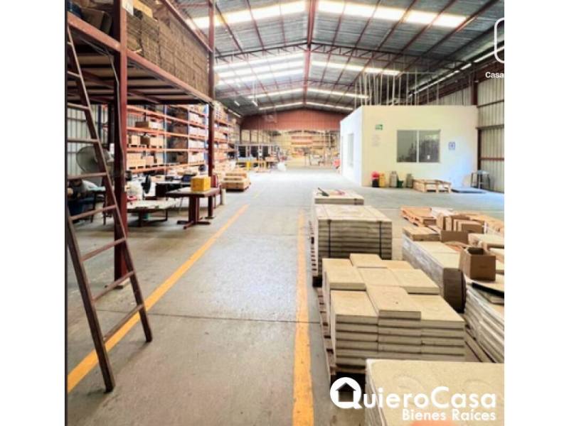 Bodega en alquiler en Veracruz, Managua – 2,500 m²