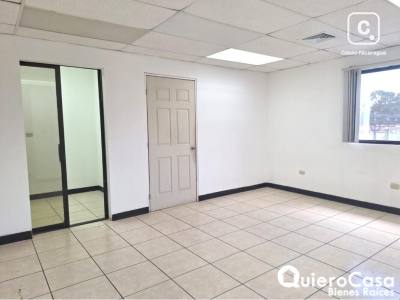 Oficina en alquiler en Villa Fontana, Managua – 78 m²