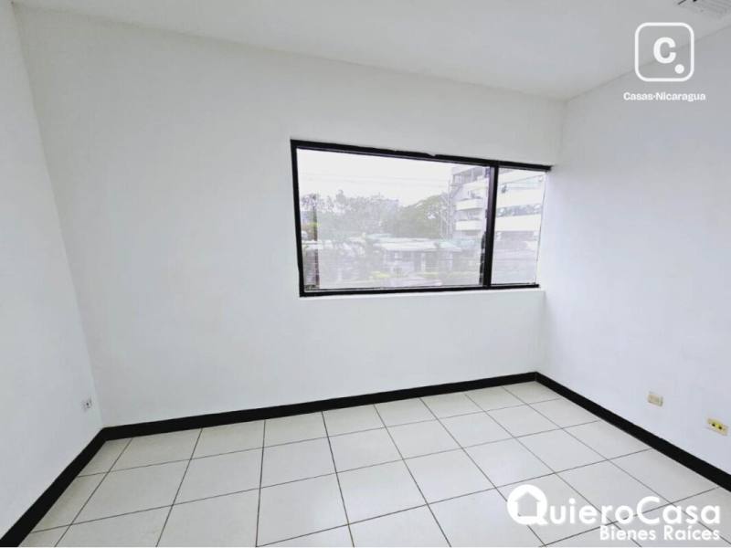 Oficina en alquiler en Villa Fontana, Managua – 100 m²