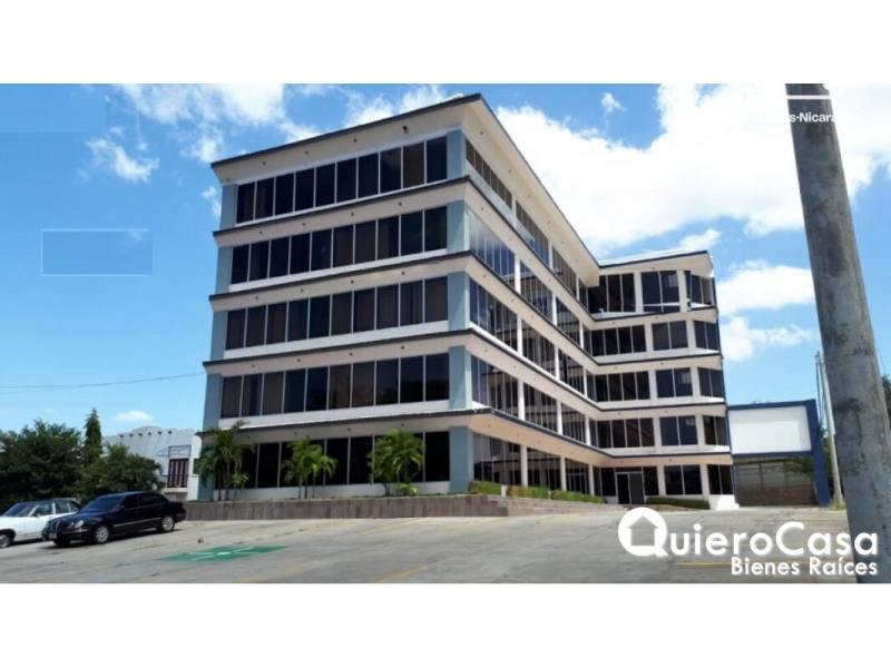 Oficina en alquiler en Pista Jean Paul Genie, Managua – 460 m²