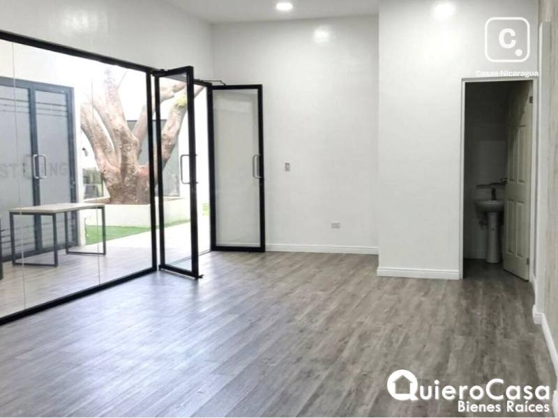 Local comercial en alquiler en Villa Fontana, Managua – 40 m²