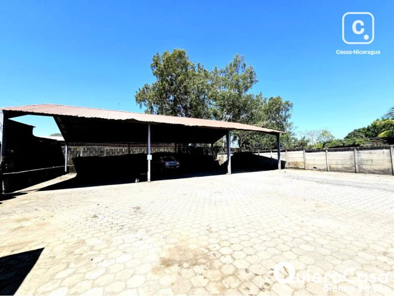 Local comercial en alquiler en Carretera Norte, Managua – 1,397 m²