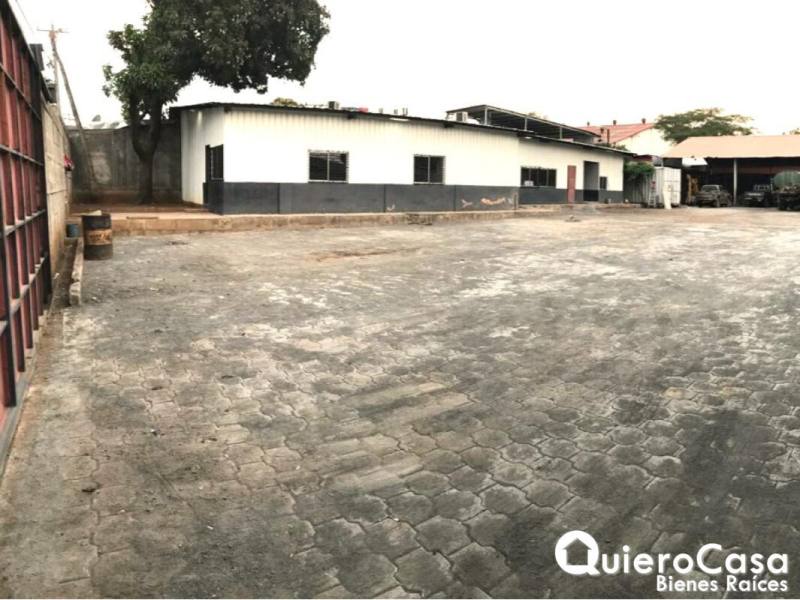 Local comercial en alquiler en Carretera Norte, Managua – 1,397 m²