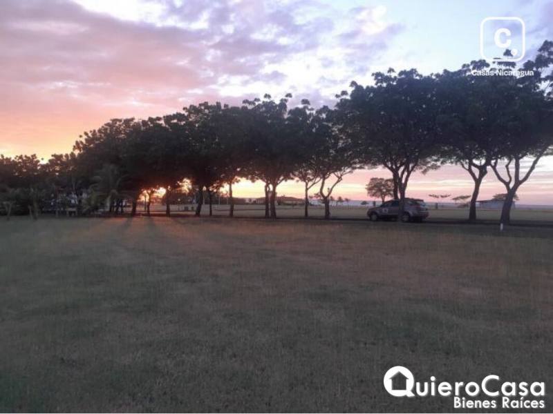 Terreno en venta en San Rafael del Sur, Managua – 933 m²