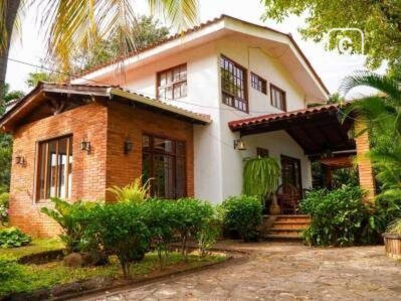 Casa en venta en Colonia Managua, Managua – 4 hab, 633 m²