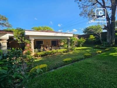 Casa en venta en Colonia Managua, Managua – 3 hab, 263 m²