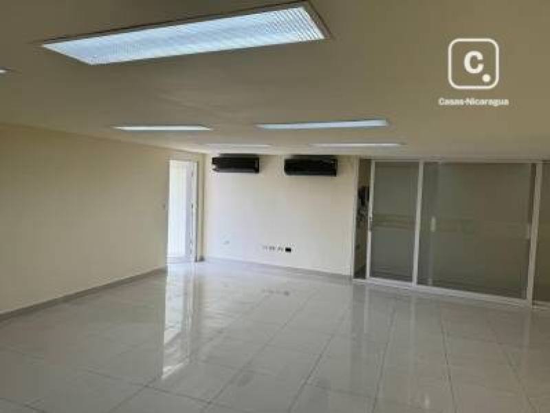 Local comercial en alquiler en Los Robles, Managua – 182 m²