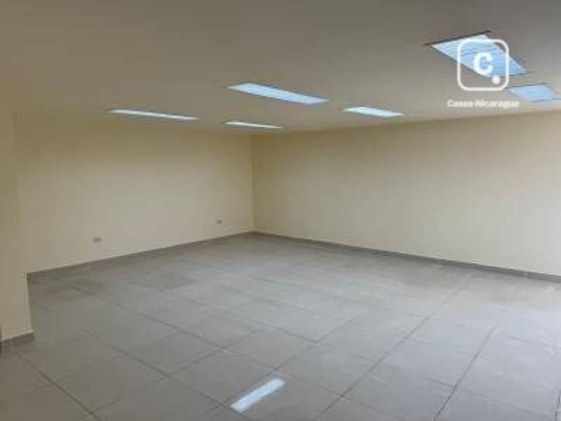 Local comercial en alquiler en Los Robles, Managua – 182 m²