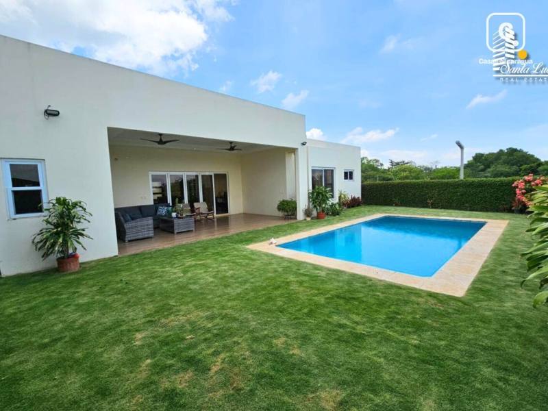 Casa en venta en Santo Domingo, Managua – 44 hab