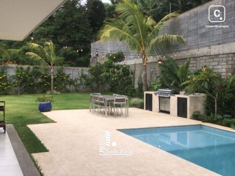 Casa en venta en Santo Domingo, Managua – 4 hab, 400 m², US$ 575,000