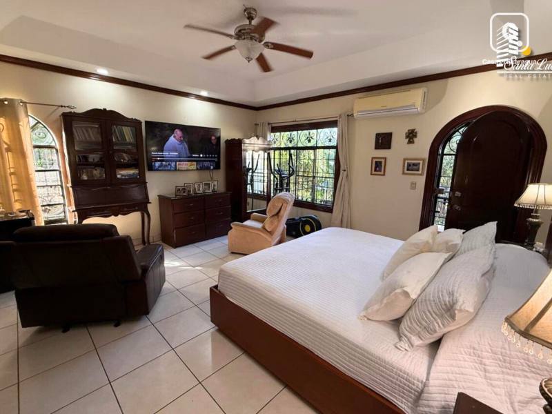 Casa en venta en Santo Domingo, Managua – 4 hab, 505 m²