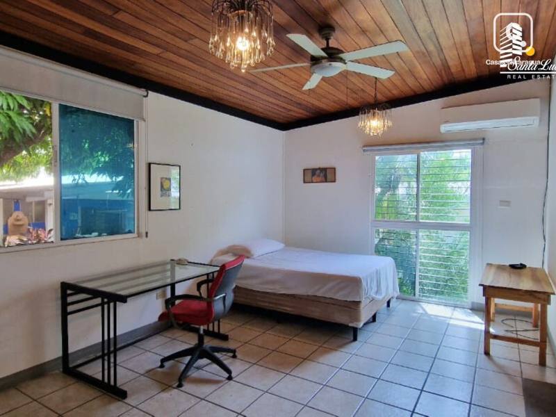 Local comercial en venta en Los Robles, Managua – 891 m²