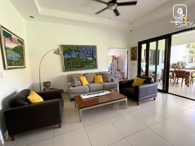 Casa en venta en Santo Domingo, Managua – 3 hab, 250 m², US$ 400,000