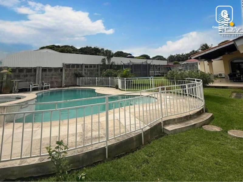 Casa en alquiler en Las Colinas, Managua – 4 hab, US$ 3,500/mes