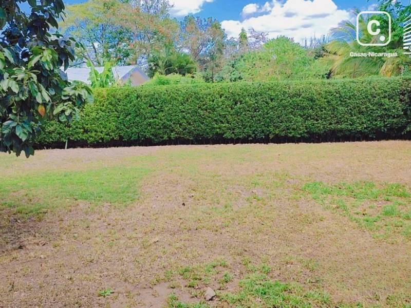 Casa en alquiler en Las Colinas, Managua – 3 hab, Ref SLpreciosacasaenrentall