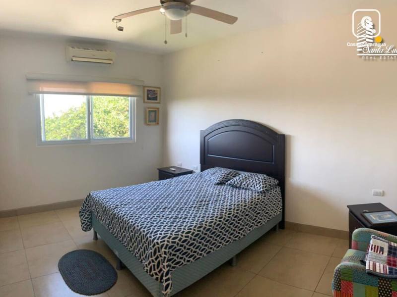 Casa en alquiler en Santo Domingo, Managua – 3 hab, Ref SLhermosacasaamuebladaencondom