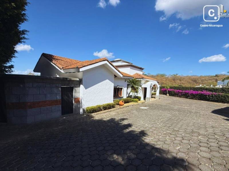 Casa en venta en Villa Fontana Sur, Managua – 4 hab, 400 m²