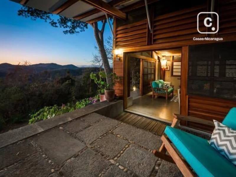 Casa en venta en San Juan del Sur, Rivas – 2 hab, 194 m²