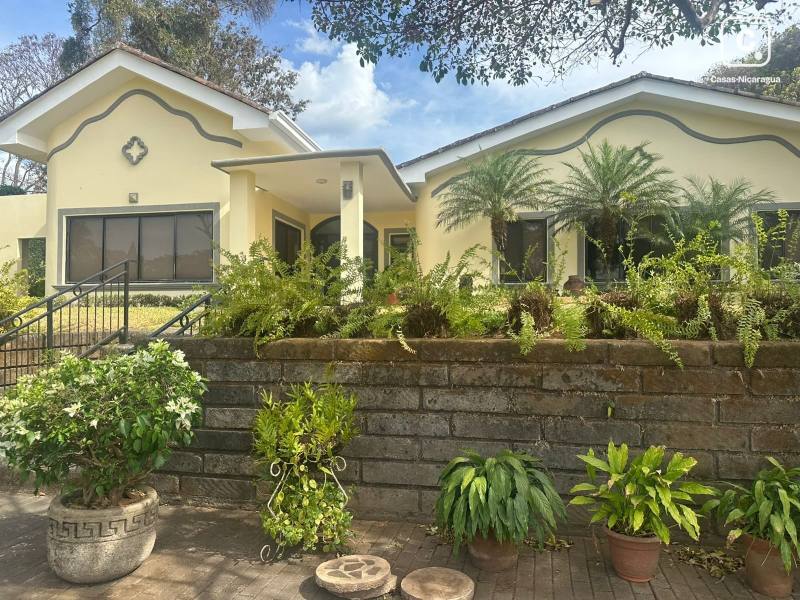 Casa en venta en Managua – 3 hab, 385 m²