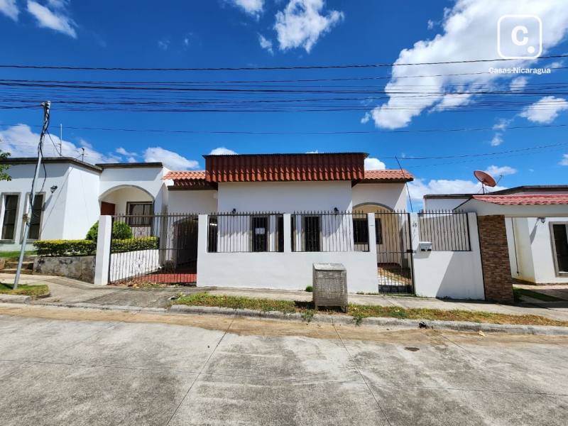 Casa en venta en Carretera Vieja a León, Managua – 3 hab, 137 m²