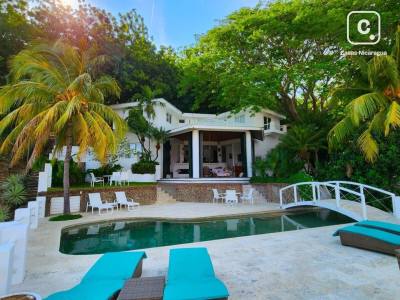 Casa de 6 habitaciones y 6 baños en 1,595 m² con vista al mar, San Juan del Sur