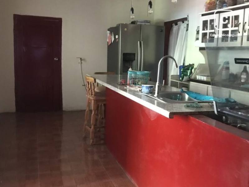 Casa en alquiler en Managua – 4 hab, 398 m²