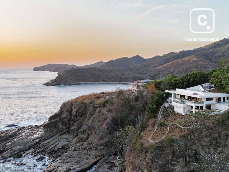 Casa en venta en San Juan del Sur, Rivas – 5 hab, 300 m²