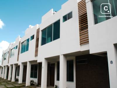 Apartamento en venta en Villa Fontana Sur, Managua – 2 hab