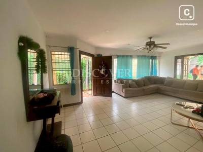 Casa en venta en Villa Fontana, Managua – 3 hab, 230 m², US$ 180,000