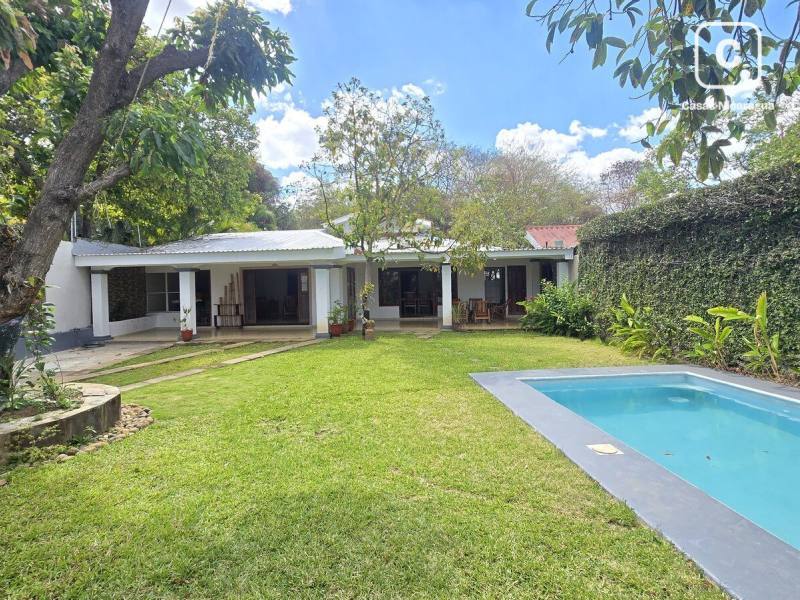 Casa en venta en Managua – 4 hab, 239 m²