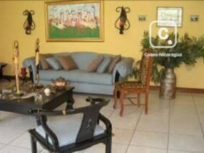 Casa en venta en Carretera a Ticuantepe, Managua – 5 hab, 454 m²
