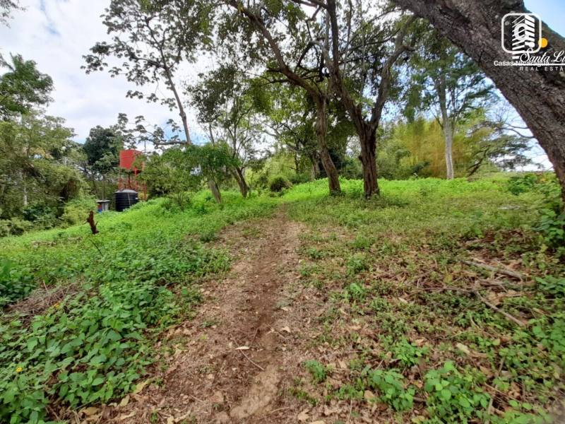 Casa en venta en Villa Fontana, Managua – 1,228 m²