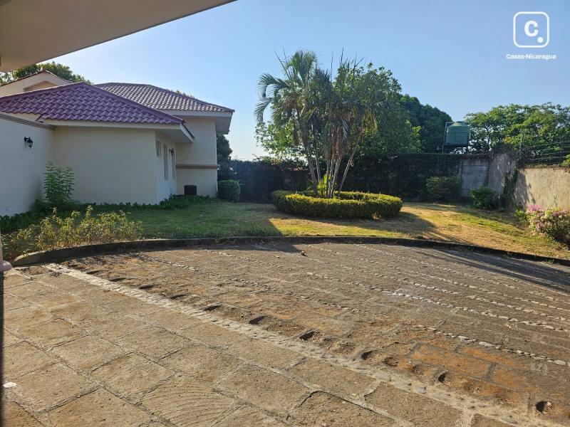 Apartamento en alquiler en Managua – 4 hab, 465 m²