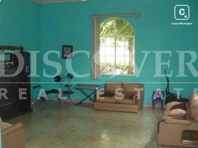 Casa en venta o alquiler en Carretera Vieja a León, Managua – 4 hab, 597 m²