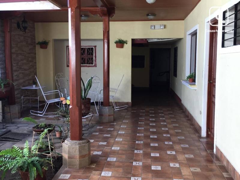 Casa en venta en León – 4 hab, US$ 200,000