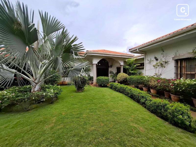 Casa en venta en Carretera Sur, Managua – 4 hab, 420 m²