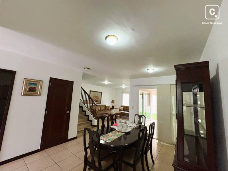 Apartamento en alquiler en Las Colinas, Managua – 5 hab, 217 m²