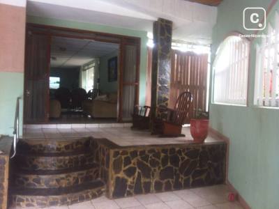Casa en venta en Altamira, Managua – 3 hab