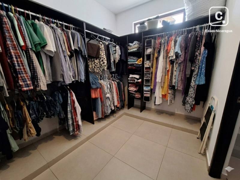 Apartamento en alquiler en Carretera Masaya, Managua – 5 hab, 189 m²