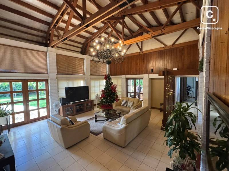 Casa en venta en Carretera Sur, Managua – 3 hab, 315 m²