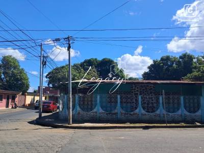 Casa en alquiler en Veracruz, Managua – 3 hab, US$ 700/mes