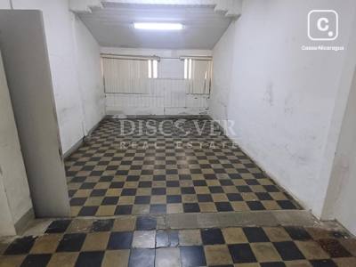 Local comercial en venta en León – 448 m²