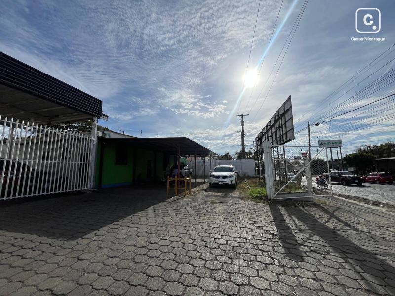 Casa en alquiler en Sábana Grande, Managua – 1,001 varas²