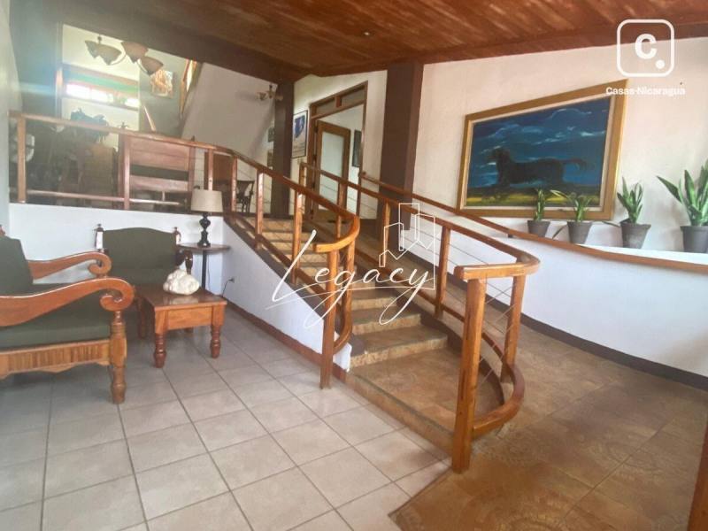 Edificio en venta en Los Robles, Managua
