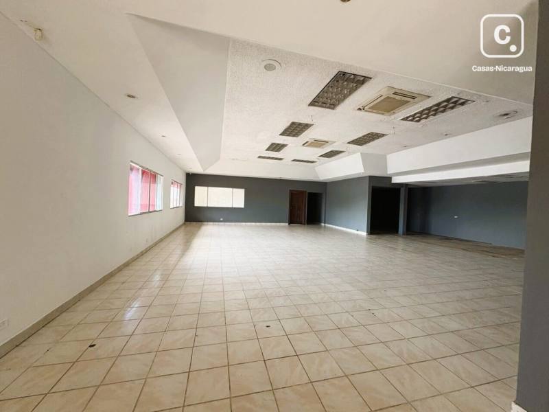 Casa en alquiler en Los Robles, Managua – 417 m²