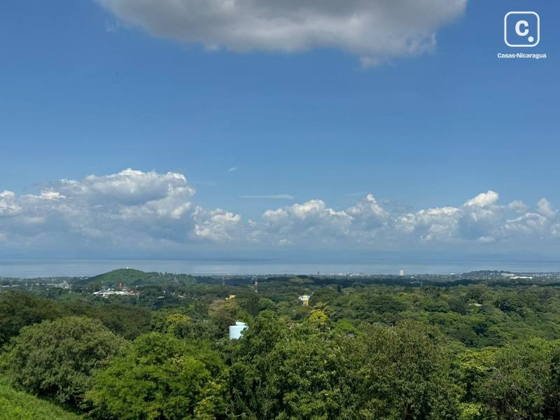 Casa en venta en Altos de Ticomo, Managua – 1,842 m²