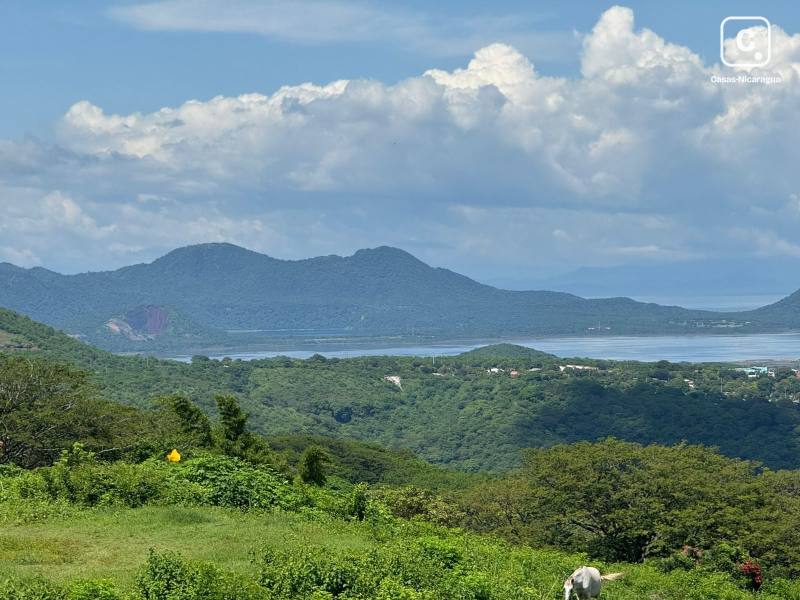 Casa en venta en Altos de Ticomo, Managua – 1,842 m²
